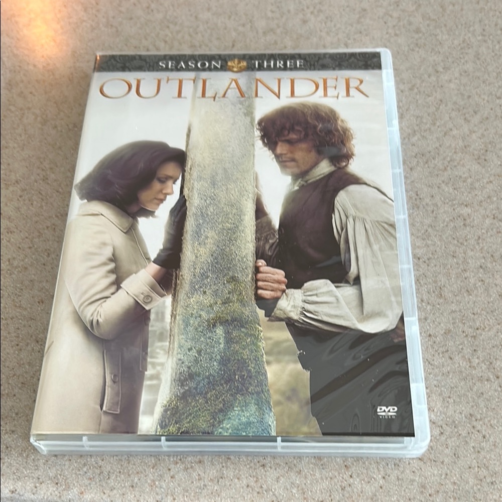 Sony Outlander Season Three DVD - set of 5 CDs. Full season.